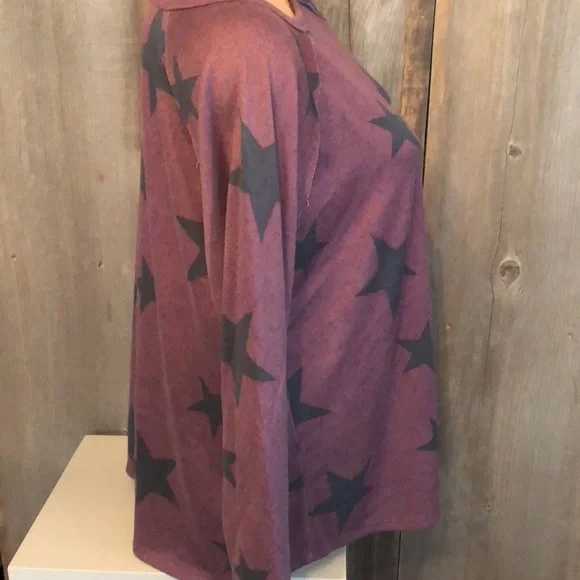 NWOT Hopely Star Top in Burgundy Maroon Size Small - Picture 8 of 16
